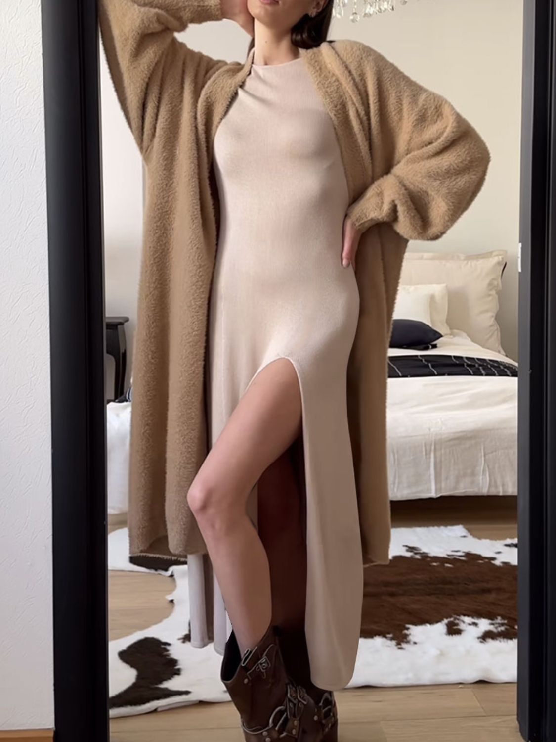 Side Slit Round Neck Long Sleeve Dress (white/black/tan)