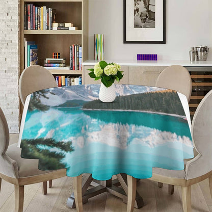 Round Tablecloth on Round Table
