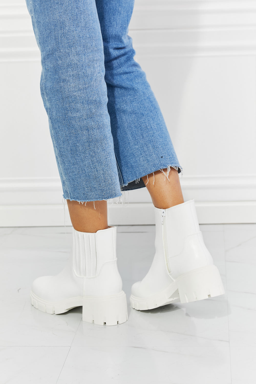Patent Leather Lug Sole Boots/ White-6-11