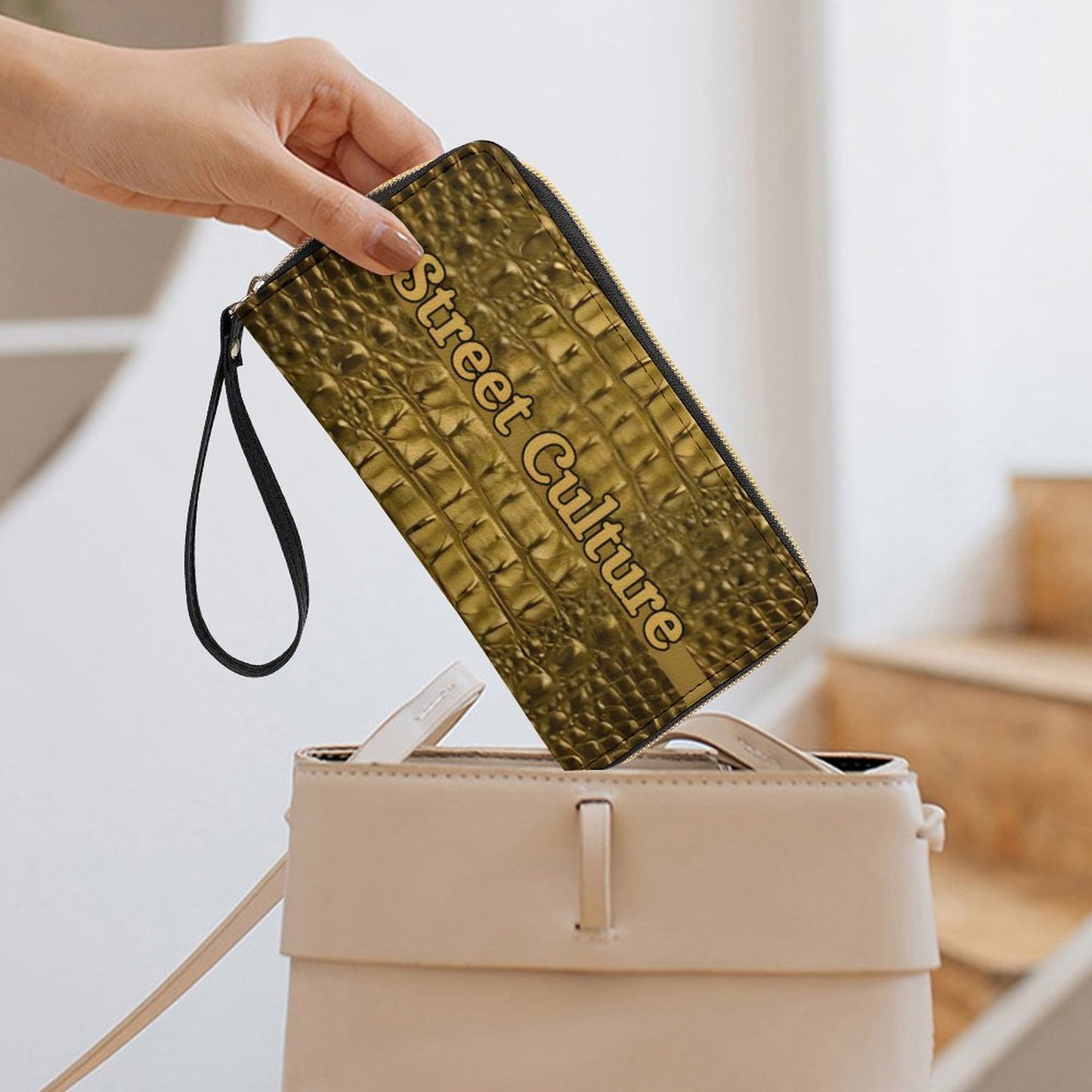 STREET CULTURE Alligator Leather Wallet with Wristlet Strap
