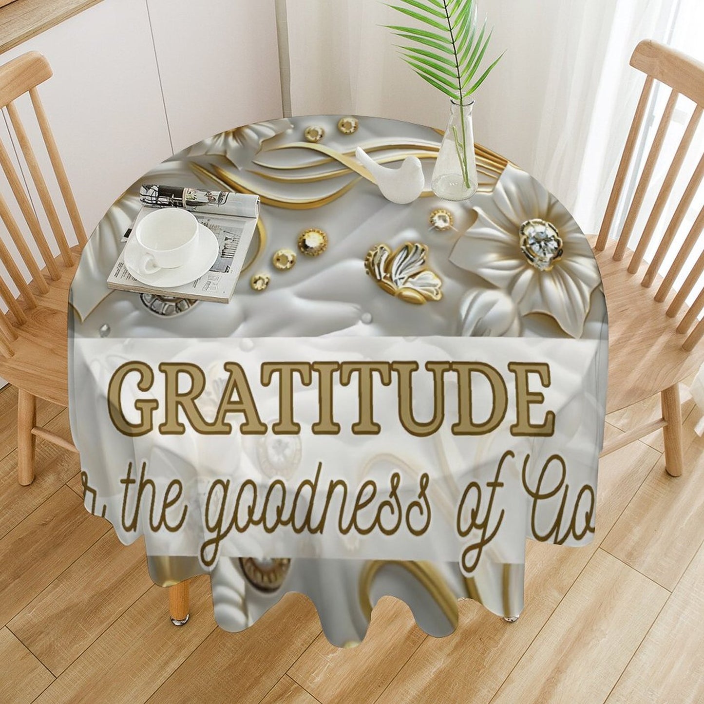 Round Tablecloth on Round Table