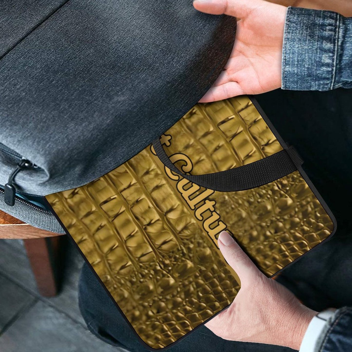 STREET CULTURE Alligator Laptop Case-sizes: 10"-17"