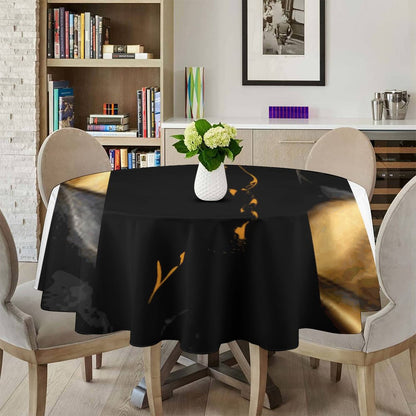 Round Tablecloth on Round Table