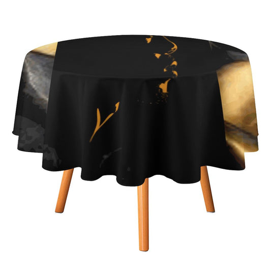 Round Tablecloth on Round Table
