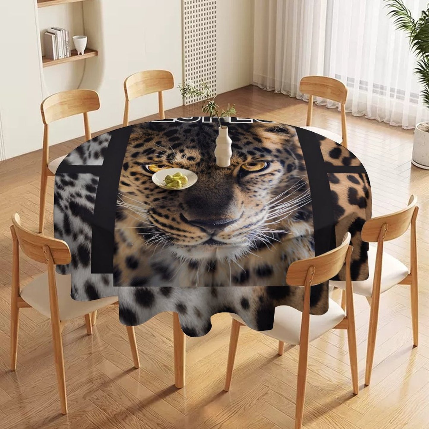 Round Tablecloth on Round Table