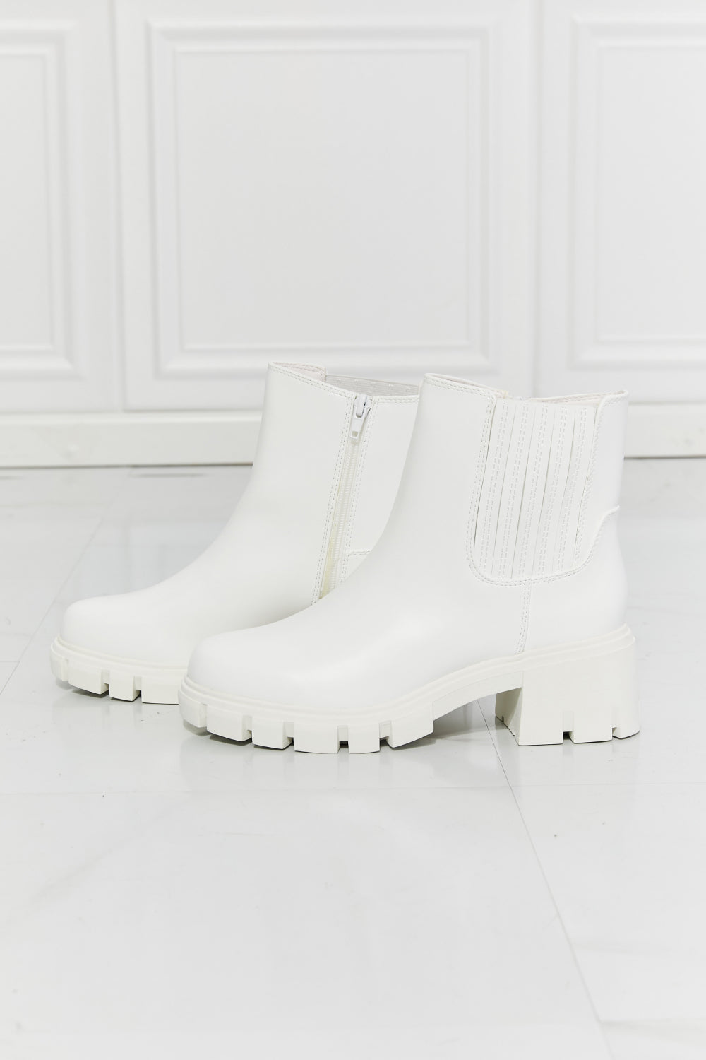 Patent Leather Lug Sole Boots/ White-6-11